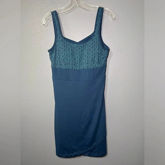 Title Nine Women's Size MED Blue/Geometric A Line Athletic Dress Tank Style EUC - Picture 1 of 6